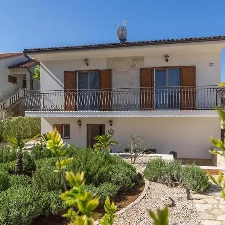 With Parking Space - 22308 Apartman *