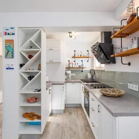 With Parking Space - 22308 Daire Pula