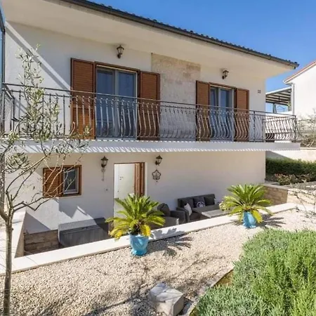 Daire With Parking Space - 22308 Pula