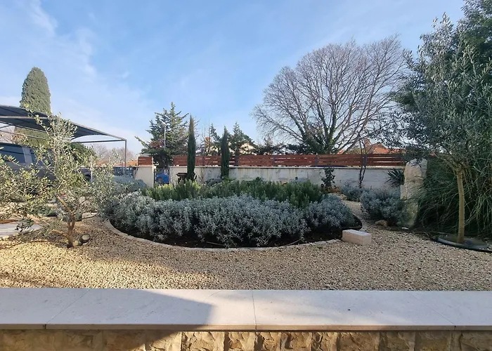 With Parking Space - 22308 公寓 *